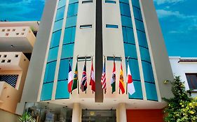 Embajadores Hotel